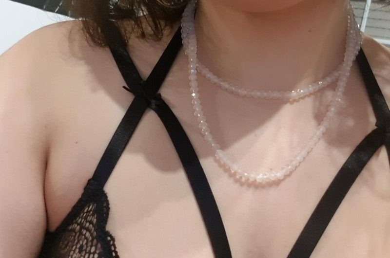 Plan sexe sur Cannes. Libertine rebelle amatrice de piercings !