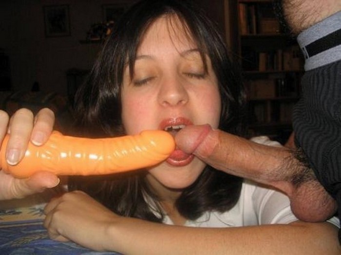 Teen du 13 avec gode ceinture cherche monsieur soumis à sodomiser !